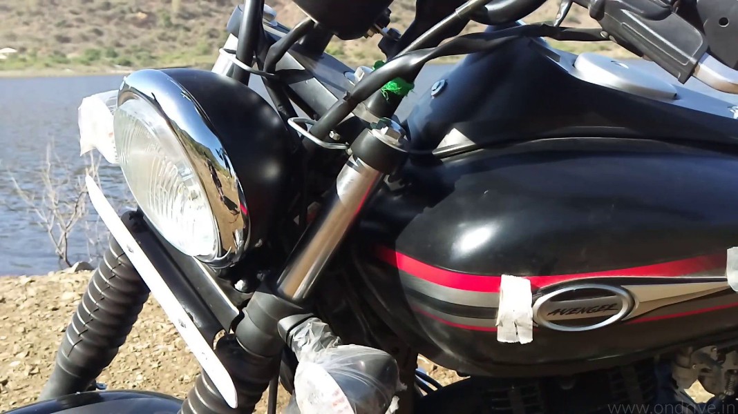 Bajaj Avenger Street 220 Review