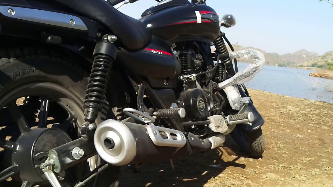 Bajaj Avenger Street 220 Review