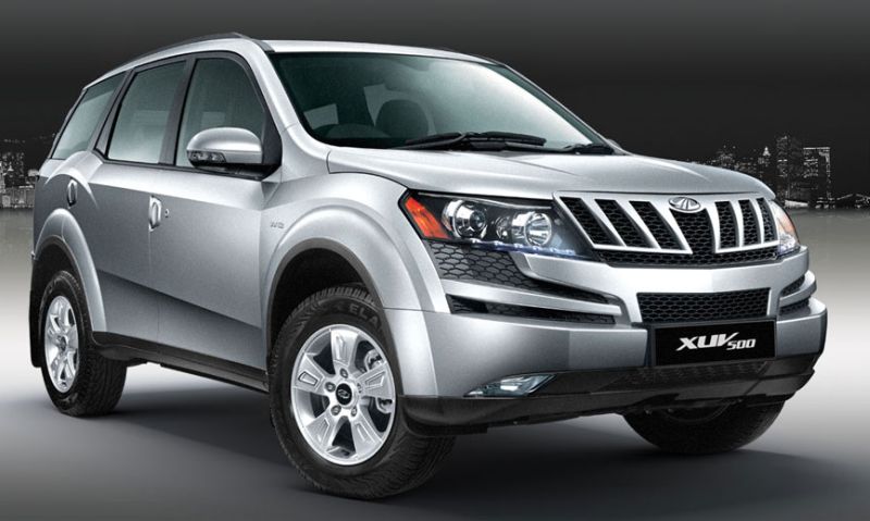 Mahindra XUV500 W4
